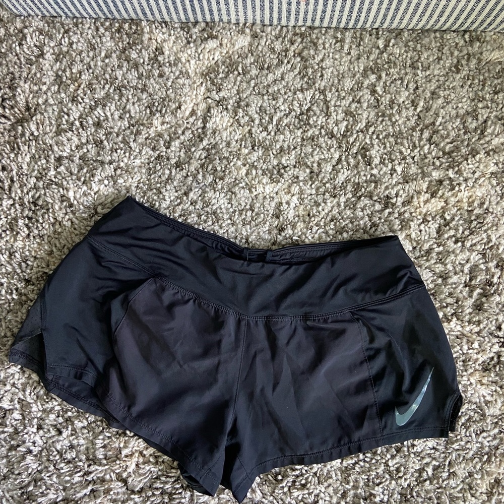 Nike Black Athletic Shorts Lightweight Moisture-Wicking/ Running shorts
